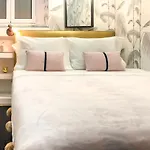 Golden Studio • A/C · Central